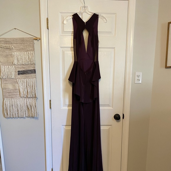 Elegant dark purple formal gown great for prom - Picture 6 of 8